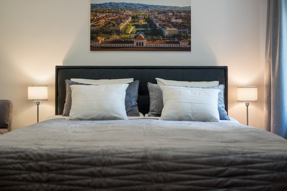 Like-Home-Zagreb_krevet2.JPG